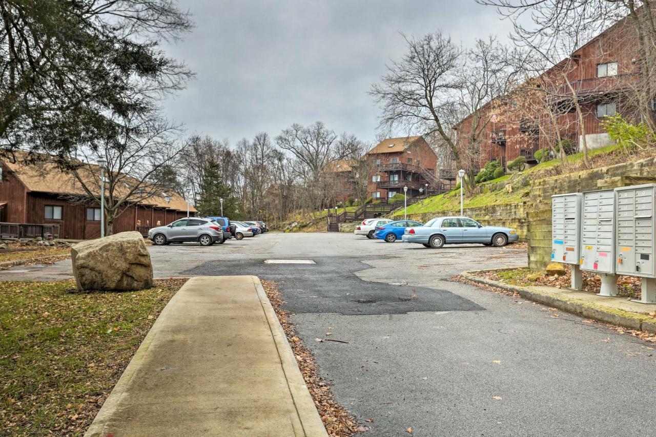 Pet-Friendly Townhome With Community Hot Tub! Vernon Exterior photo